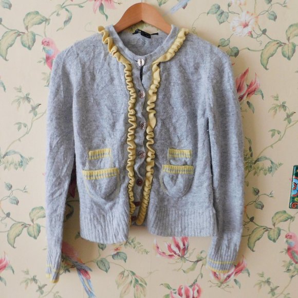 🐻 Vintage Yellow Gray Ruffle Cardigan 🌳🍃 - Picture 2 of 9